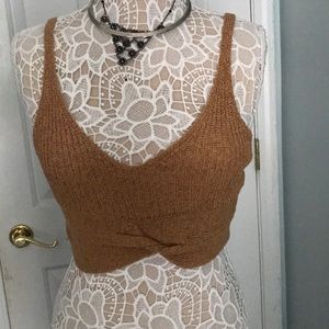 Twisted hem crop top